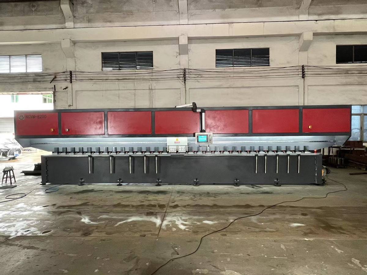 豐科機械複合式雙刀頭刨槽機：雙刀頭設計，24H高效穩定作業 ? 